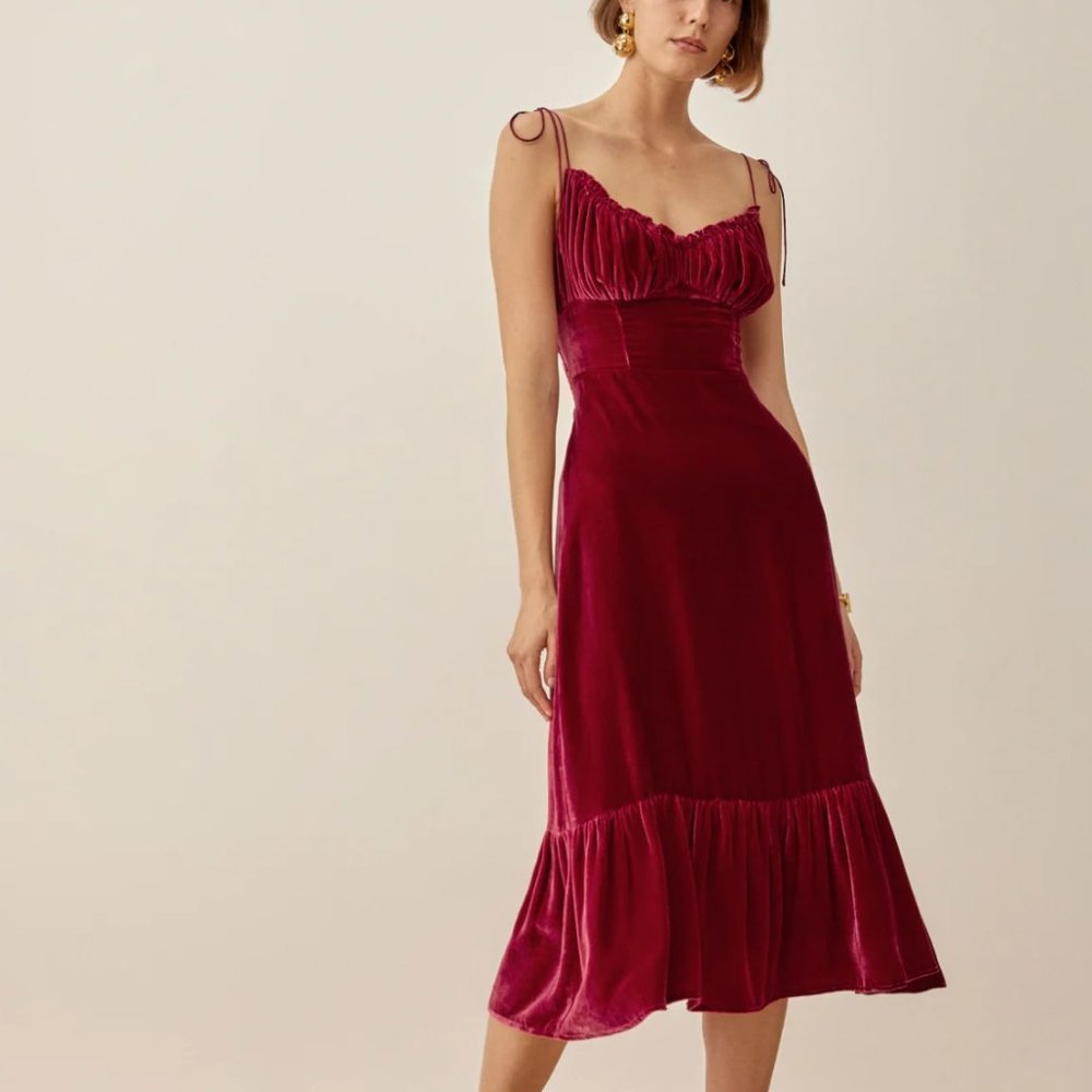 Oda Velvet Dress